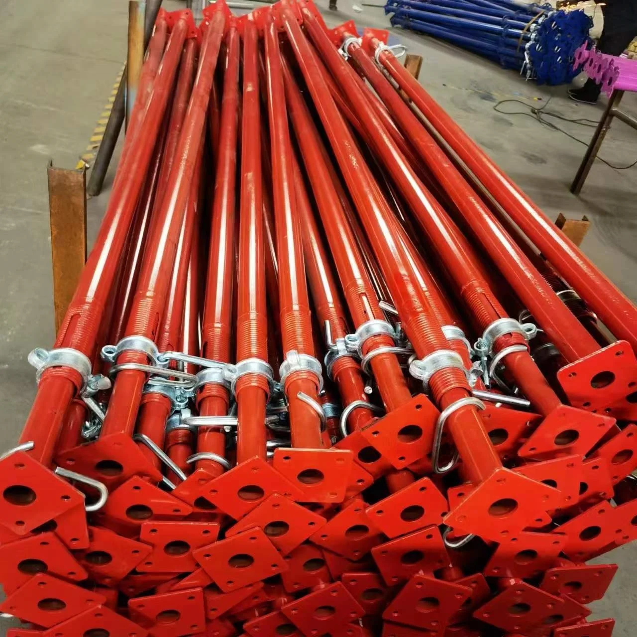 H216d841c2d8245daa1f86ffe697114ccj.webp Adjustable Prop Jack Galvanized Acro Prop Shoring Heavy Duty Shuttering Scaffolding Props for Concrete Slab Support - Image 1